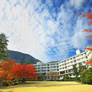 4* Ryokan (tradycyjny japoński pensjonat lub zajazd) Kowakien Tenyu
